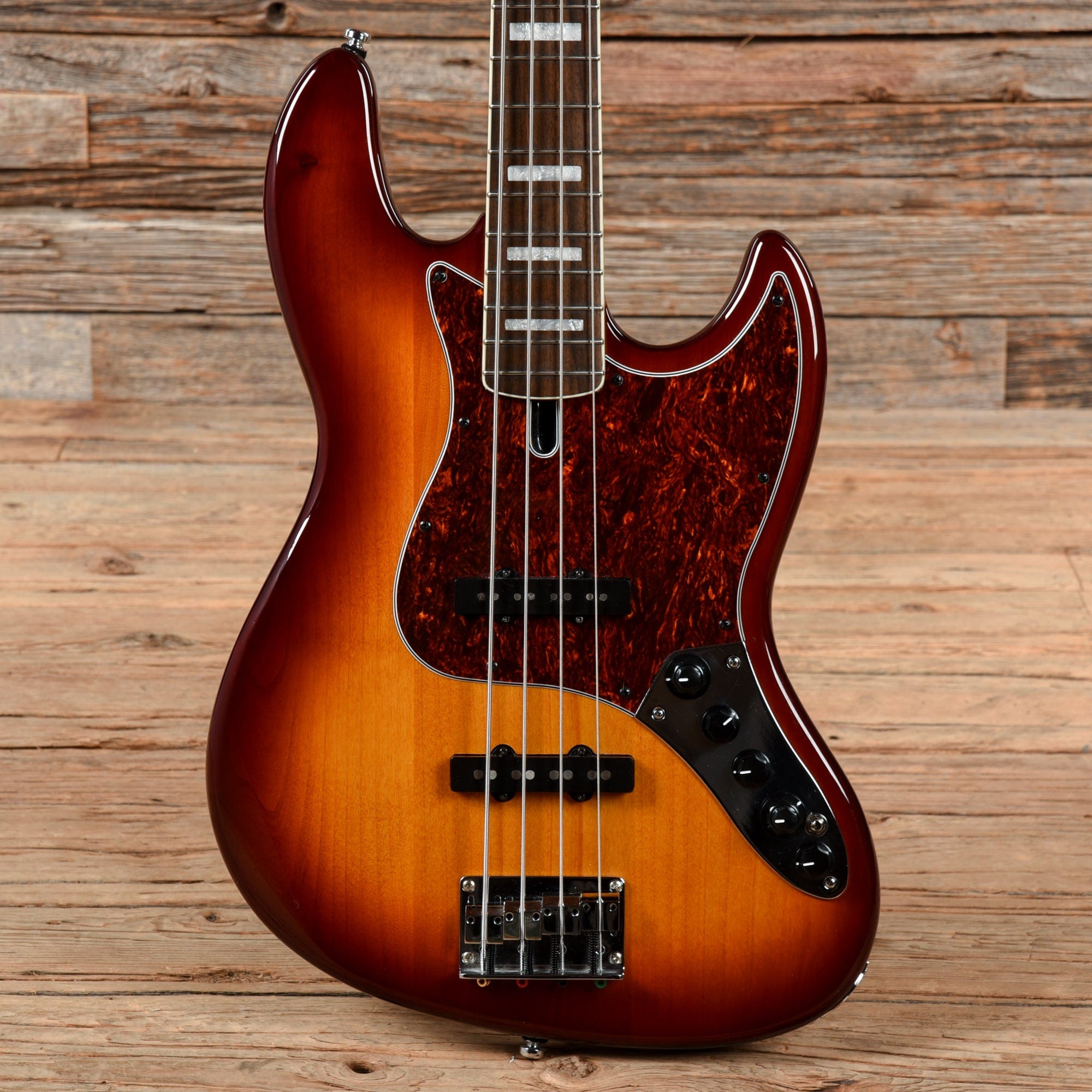 Sire Marcus Miller V7 Vintage in tobacco sunburst with block inlays